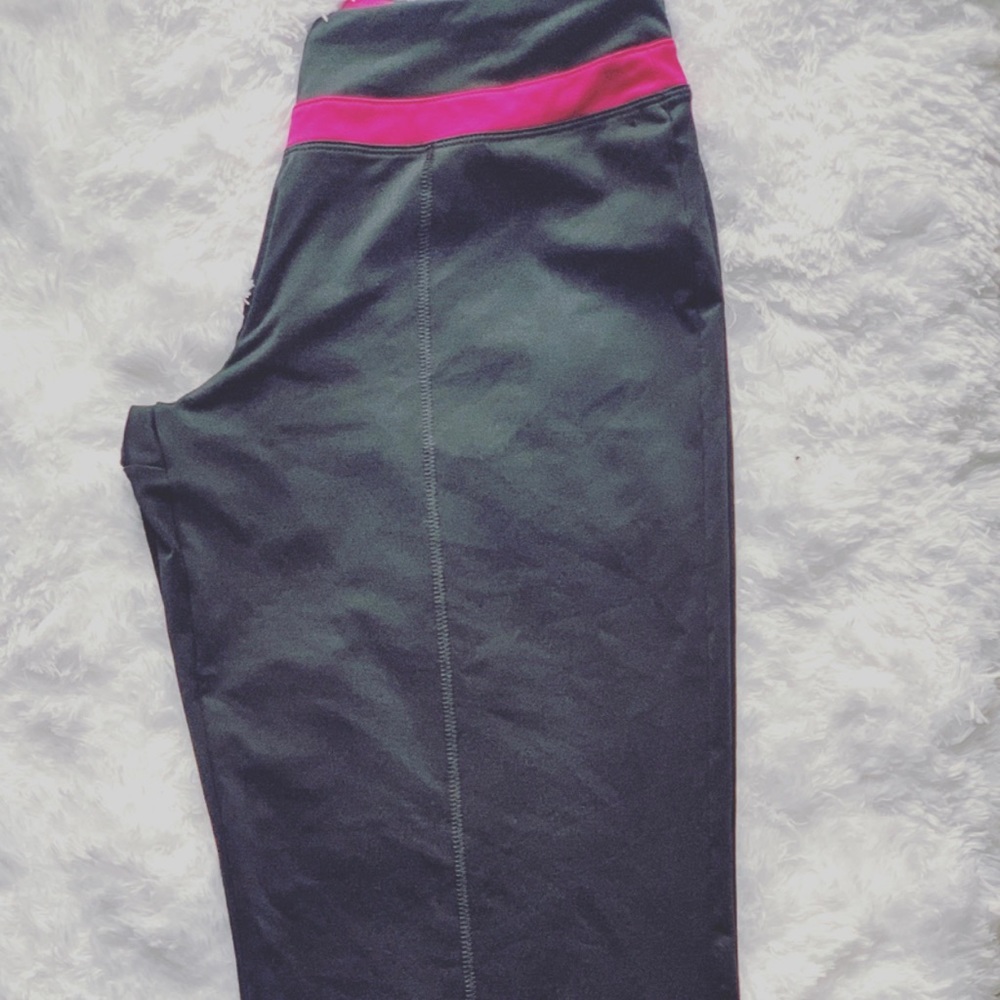 Nike capris